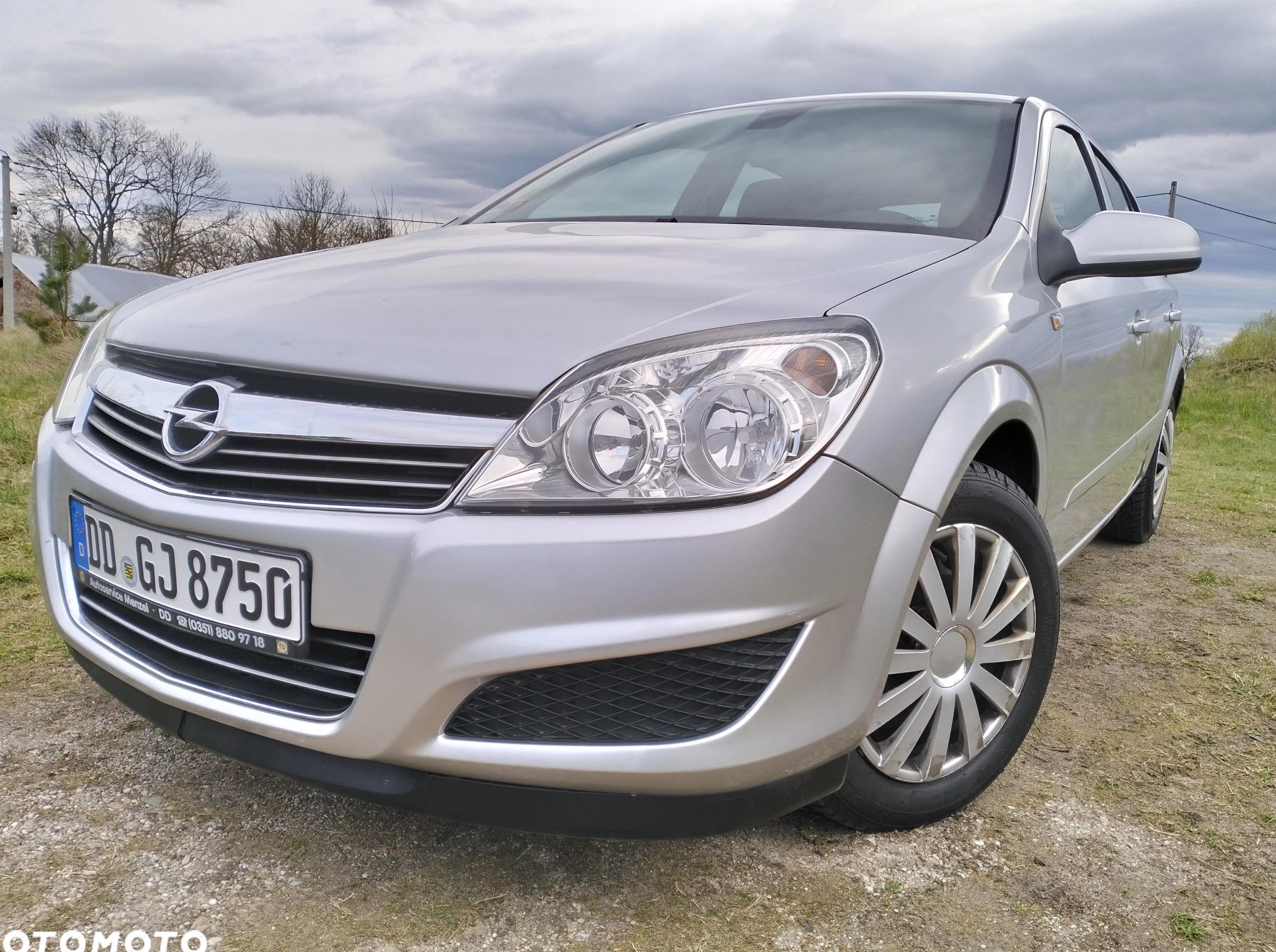 dolnośląskie Opel Astra cena 8999 przebieg: 203100, rok produkcji 2008 z Chojnów